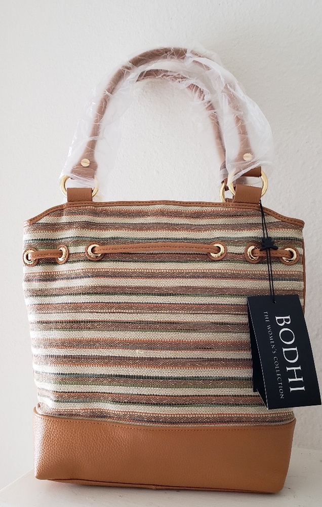 Bodhi Drawstring Handbag - Picture 2 of 7